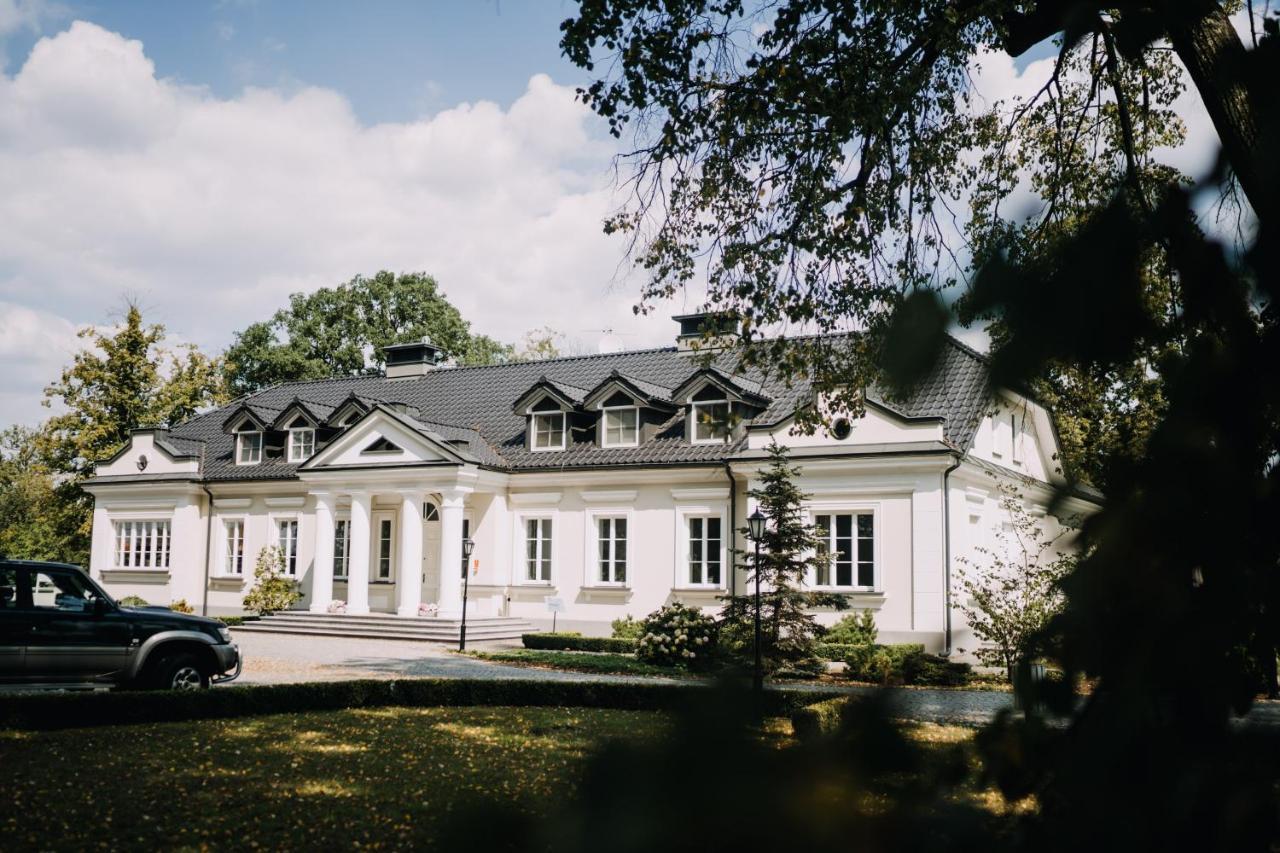 Hotel Przy Dworze Leśna Podlaska Dış mekan fotoğraf