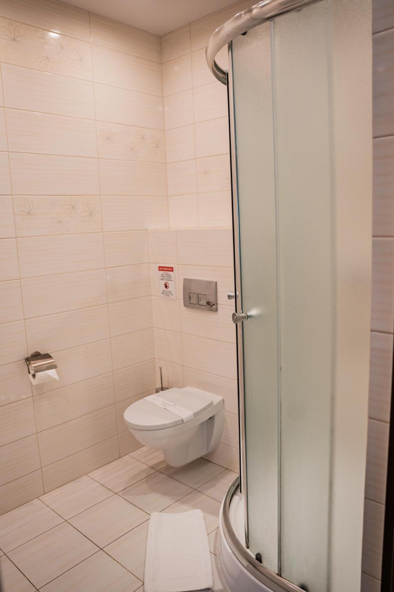 Hotel Przy Dworze Leśna Podlaska Dış mekan fotoğraf